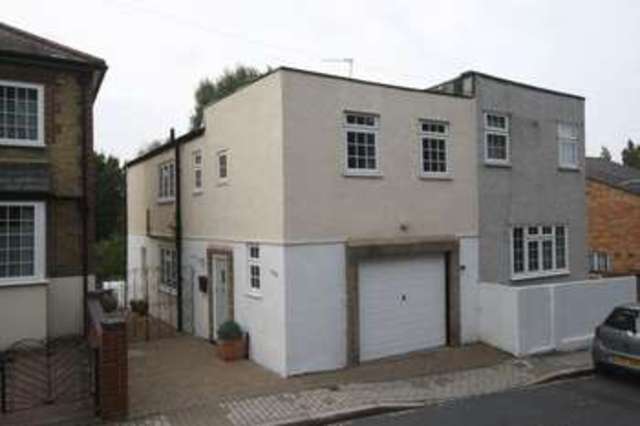  Image of 4 bedroom Semi-Detached house for sale in Red Lion Lane London SE18 at Red Lion Lane  Shooters Hill, SE18 4LE