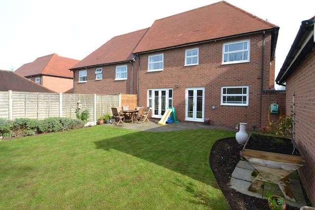 Image of 4 bedroom Semi-Detached house for sale in Reddings Road Moseley Birmingham B13 at Reddings Road Moseley Birmingham, B13 8LW