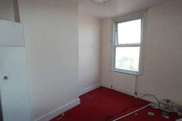  Image of 3 bedroom Terraced house for sale in Reidhaven Road London SE18 at Reidhaven Road  Plumstead, SE18 1BN