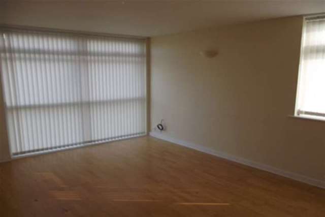  Image of 2 bedroom Flat to rent in Ridgeway Court Aylesbury HP20 at Aylesbury, HP20 1ED