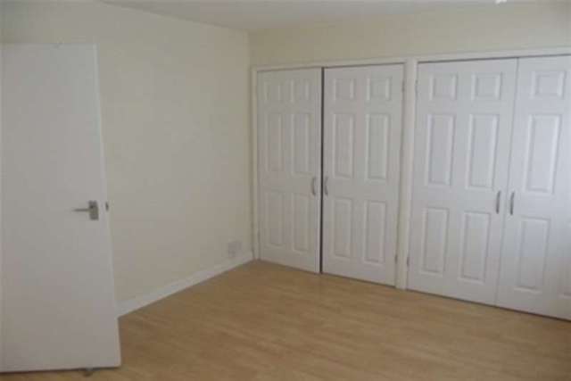  Image of 2 bedroom Flat to rent in Ridgeway Court Aylesbury HP20 at Aylesbury, HP20 1ED