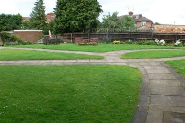  Image of 2 bedroom Flat to rent in Ridgeway Court Aylesbury HP20 at Aylesbury, HP20 1ED