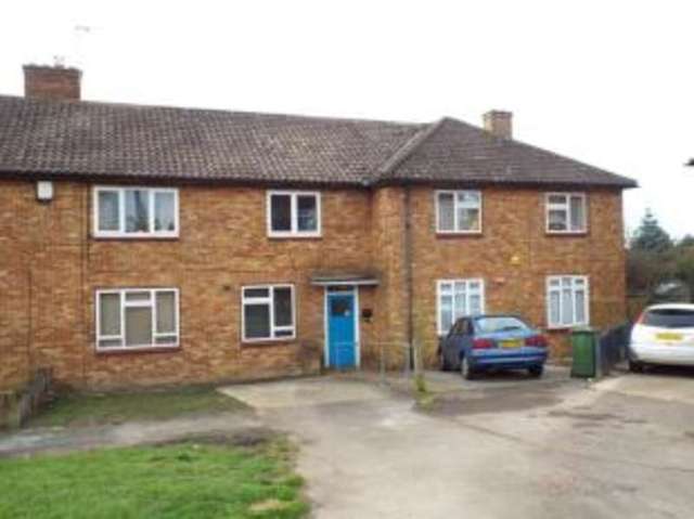 Image of 1 bedroom Maisonette for sale in Preston Road Romford RM3 at Romford  Harold Hill, RM3 7YU