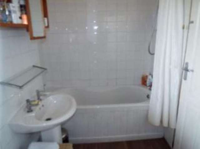  Image of 1 bedroom Maisonette for sale in Preston Road Romford RM3 at Romford  Harold Hill, RM3 7YU