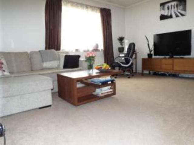  Image of 1 bedroom Maisonette for sale in Preston Road Romford RM3 at Romford  Harold Hill, RM3 7YU