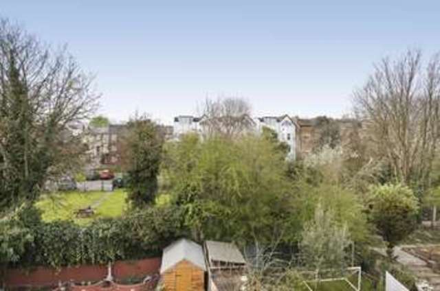  Image of 1 bedroom Flat to rent in Rosedene Avenue London SW16 at Rosedene Avenue  London, SW16 2LS