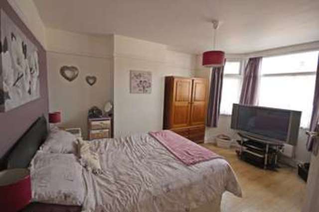  Image of 3 bedroom Semi-Detached house for sale in Hitchin Road Luton LU2 at Hitchin Road  Luton, LU2 7SP