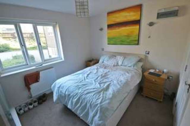  Image of 2 bedroom Flat for sale in Treetop Close Luton LU2 at Treetop Close  Luton, LU2 0JZ