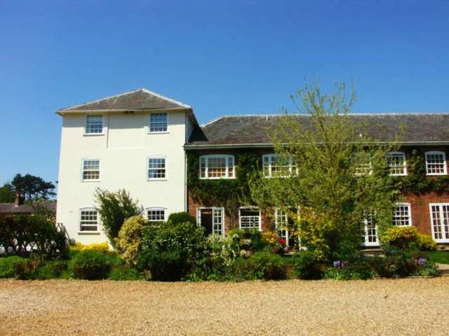  Image of 1 bedroom Apartment for sale in Tring Station Tring HP23 at Royal Court Tring Station Tring, HP23 5SG