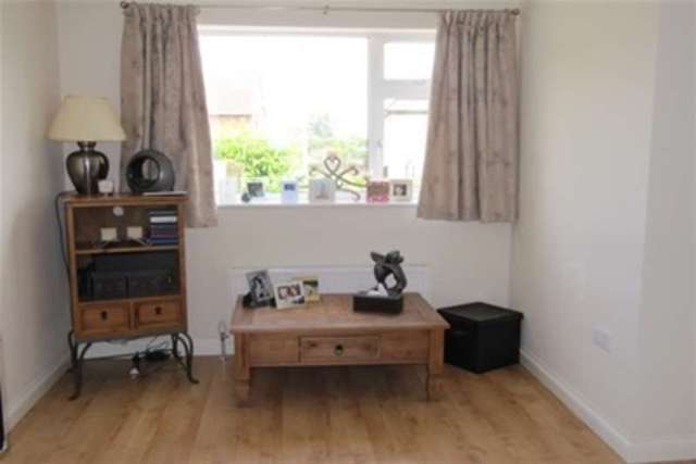  Image of 3 bedroom Bungalow to rent in Rugby Road Kilsby Rugby CV23 at Rugby, CV23 8XX