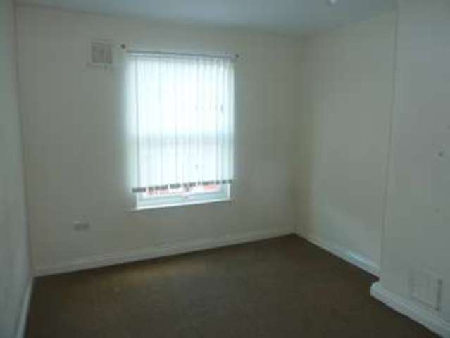  Image of 2 bedroom Detached house to rent in Runswick Avenue Leeds LS11 at Leeds, LS11 9LR