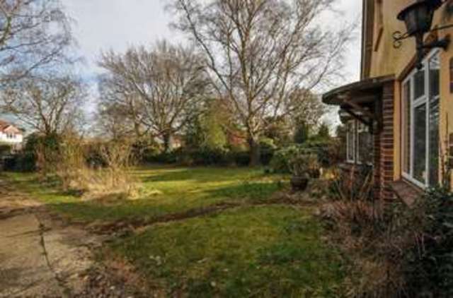  Image of 2 bedroom Detached house for sale in Salthill Road Chichester PO19 at 59 Salthill Road  Fishbourne, PO19 3QD