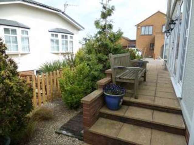 Image of 2 bedroom Property for sale in Sand Road Kewstoke Weston-super-Mare BS22 at Sand Road Kewstoke Weston-Super-Mare, BS22 9UE