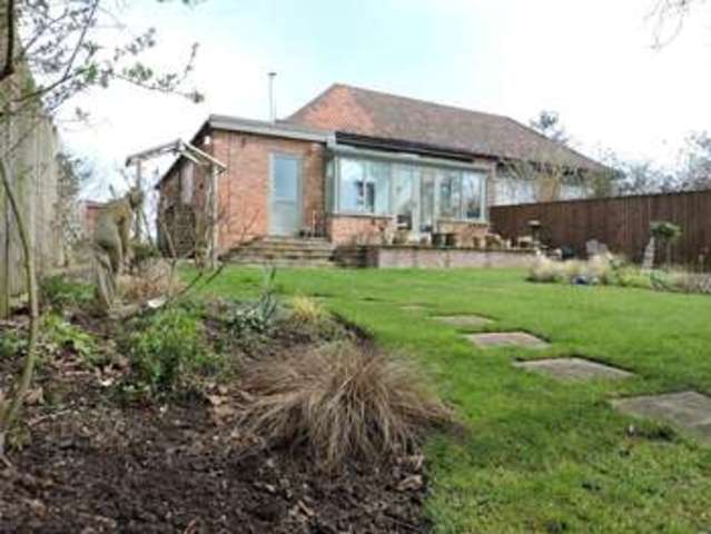  Image of 2 bedroom Bungalow to rent in Badingham Badingham Woodbridge IP13 at Badingham  Woodbridge, IP13 8JZ