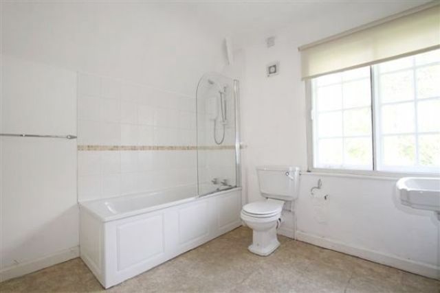  Image of 2 bedroom Cottage to rent in Welsh Road Sealand Deeside CH5 at Welsh Road Sealand Deeside, CH5 2LY
