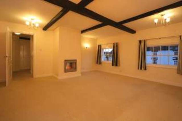  Image of 2 bedroom Flat to rent in High Street Eccleshall Stafford ST21 at 38 High Street  Eccleshall, ST21 6BZ