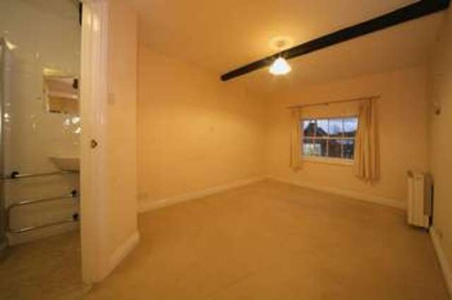  Image of 2 bedroom Flat to rent in High Street Eccleshall Stafford ST21 at 38 High Street  Eccleshall, ST21 6BZ