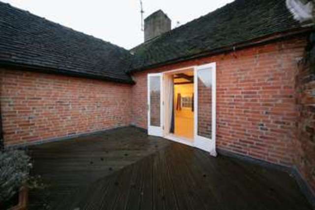  Image of 2 bedroom Flat to rent in High Street Eccleshall Stafford ST21 at 38 High Street  Eccleshall, ST21 6BZ