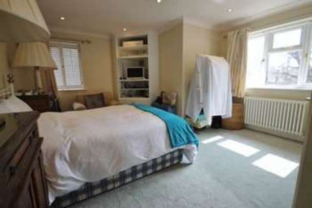  Image of 5 bedroom Detached house for sale in Shelley Wood Gatehouse Lane Burgess Hill RH15 at Gatehouse Lane  Burgess Hill, RH15 9XL