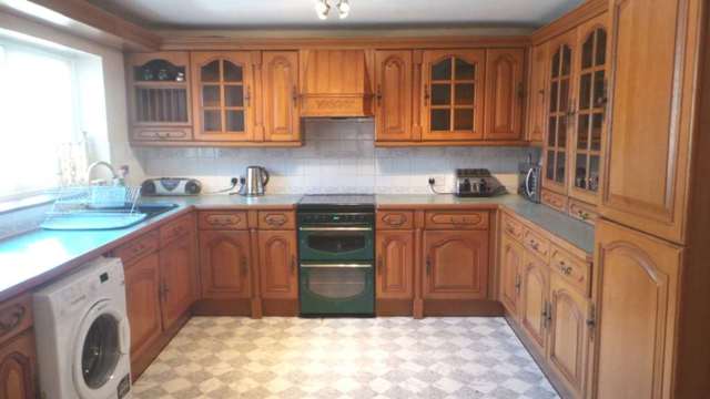  Image of 4 bedroom Apartment to rent in Shepherds Bush Road London W6 at Shepherds Bush Road Hammersmith London, W6 7PH