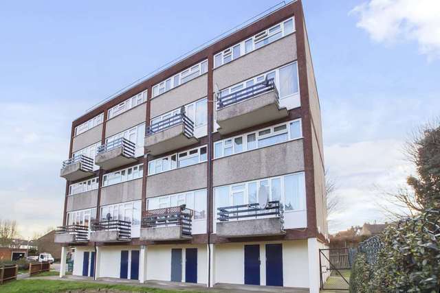  Image of 3 bedroom Maisonette to rent in Shernhall Street London E17 at Shernhall Street Walthamstow London, E17 9JA