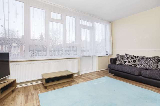  Image of 3 bedroom Maisonette to rent in Shernhall Street London E17 at Shernhall Street Walthamstow London, E17 9JA