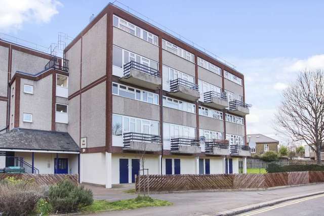  Image of 3 bedroom Maisonette to rent in Shernhall Street London E17 at Shernhall Street Walthamstow London, E17 9JA