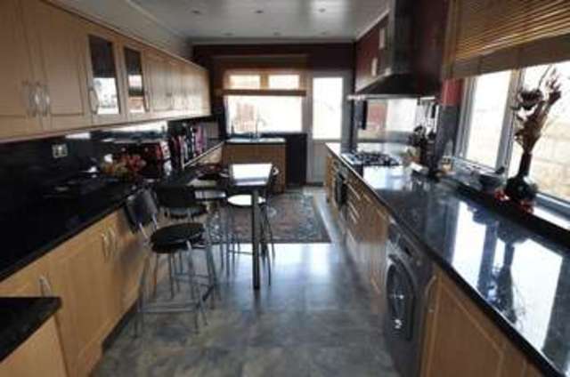  Image of 4 bedroom Detached house for sale in Shobnall Street Burton-on-Trent DE14 at Shobnall Street  Burton-On-Trent, DE14 2HT