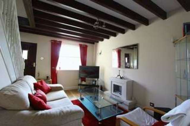  Image of 2 bedroom Terraced house for sale in South End Roos Hull HU12 at South End Roos Hull, HU12 0HE