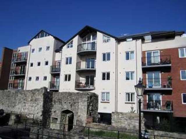  Image of 2 bedroom Flat for sale in Lower Canal Walk Southampton SO14 at Lower Canal Walk  Southampton, SO14 3JQ