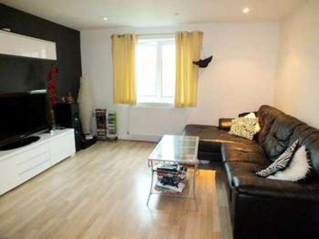  Image of 2 bedroom Flat for sale in Lower Canal Walk Southampton SO14 at Lower Canal Walk  Southampton, SO14 3JQ