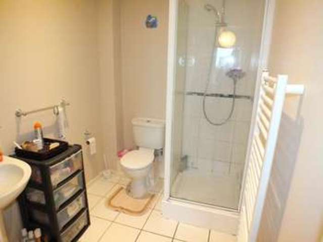 Image of 2 bedroom Flat for sale in Lower Canal Walk Southampton SO14 at Lower Canal Walk  Southampton, SO14 3JQ