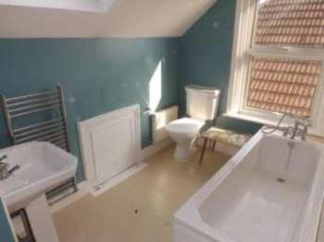  Image of 5 bedroom Semi-Detached house for sale in Atherley Road Shirley Southampton SO15 at Southampton Hampshire Shirley, SO15 5DS