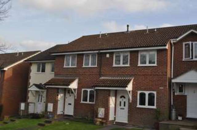  Image of 2 bedroom Terraced house to rent in Spruce Drive Lightwater GU18 at Spruce Drive  Lightwater, GU18 5YU