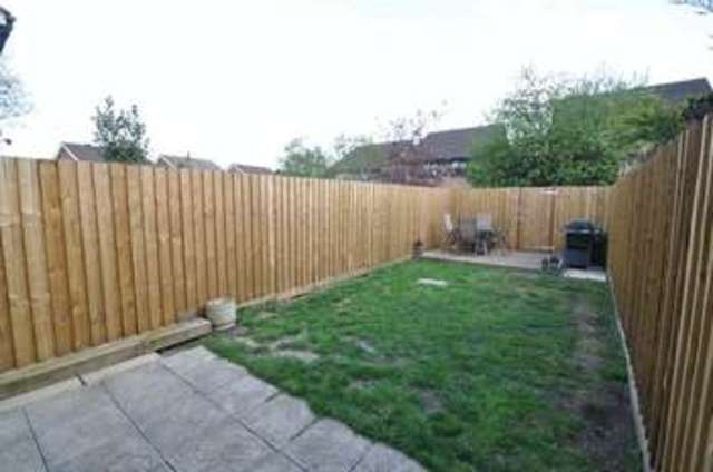  Image of 2 bedroom Terraced house to rent in Spruce Drive Lightwater GU18 at Spruce Drive  Lightwater, GU18 5YU