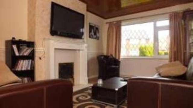 Image of 3 bedroom Bungalow for sale in St. Davids Road Leyland PR25 at Leyland Lancashire Leyland, PR25 4UX