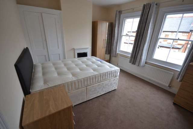  Image of 1 bedroom House Share to rent in St. Edwards Road Earley Reading RG6 at St Edwards Road  Reading, RG6 1NL