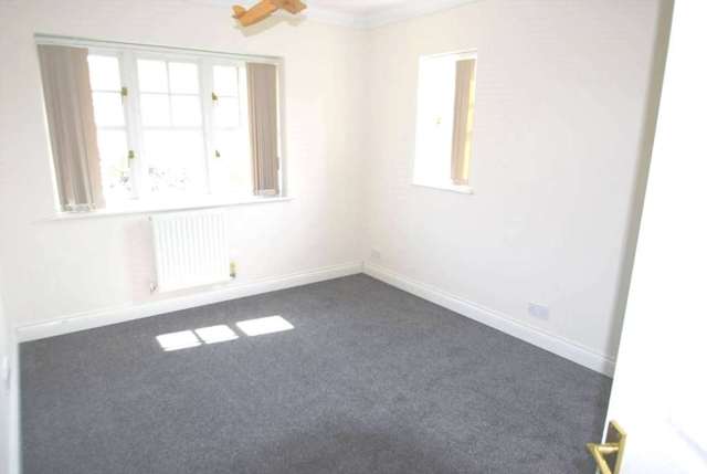  Image of 5 bedroom Detached house to rent in St. Helens Avenue Benson Wallingford OX10 at St Helens Avenue Benson Wallingford, OX10 6RY