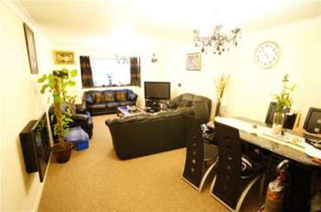  Image of 4 bedroom Semi-Detached house to rent in St. James