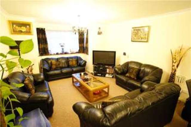  Image of 4 bedroom Semi-Detached house to rent in St. James
