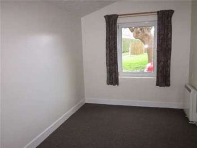  Image of Flat to rent in St. Michaels Avenue Yeovil BA21 at St Michaels Avenue  Yeovil, BA21 4LS