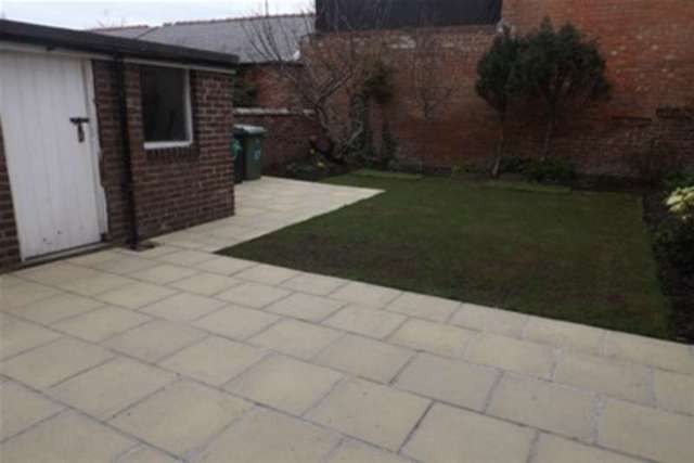  Image of 3 bedroom Detached house to rent in St. Patricks Road South St. Annes Lytham St. Annes FY8 at Lytham St. Annes, FY8 1XP
