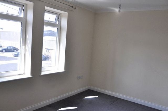  Image of 1 bedroom Flat to rent in Station Road North Totton Southampton SO40 at Station Road North Totton Southampton, SO40 3AB