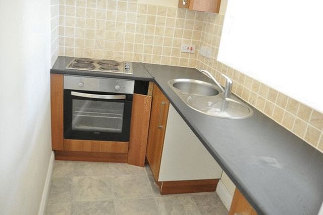  Image of 1 bedroom Flat to rent in Station Road North Totton Southampton SO40 at Station Road North Totton Southampton, SO40 3AB