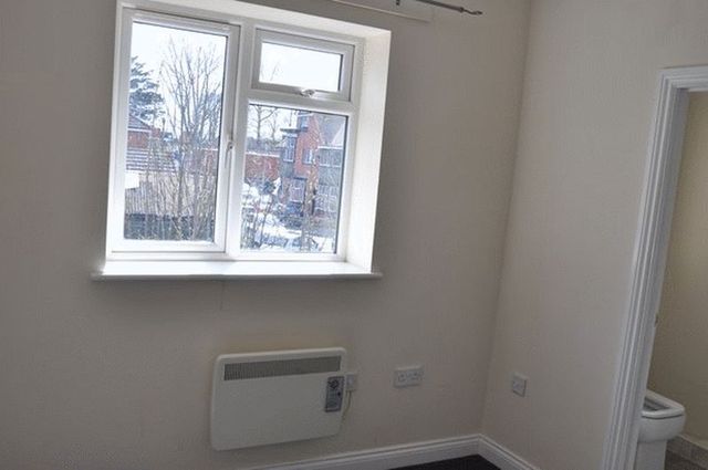  Image of 1 bedroom Flat to rent in Station Road North Totton Southampton SO40 at Station Road North Totton Southampton, SO40 3AB