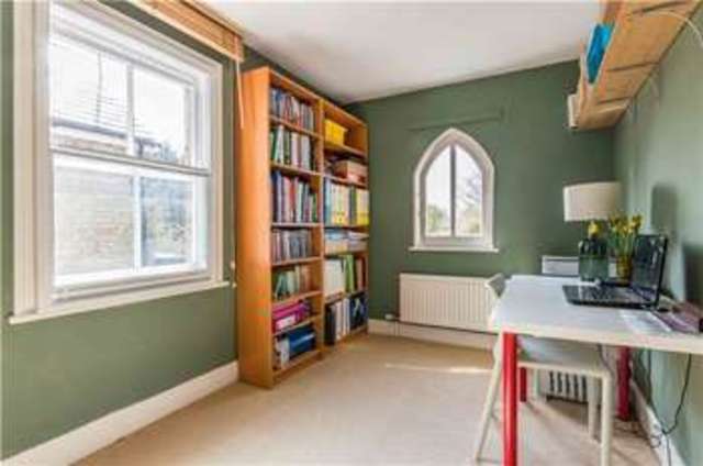  Image of 3 bedroom Terraced house for sale in Station Road Waterbeach Cambridge CB25 at Waterbeach, CB25 9HT
