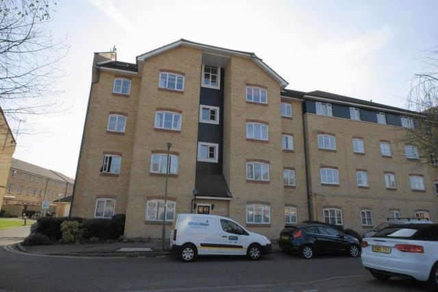  Image of 1 bedroom Flat to rent in Stephenson Wharf Hemel Hempstead HP3 at Stephenson Wharf  Hemel Hempstead, HP3 9WY