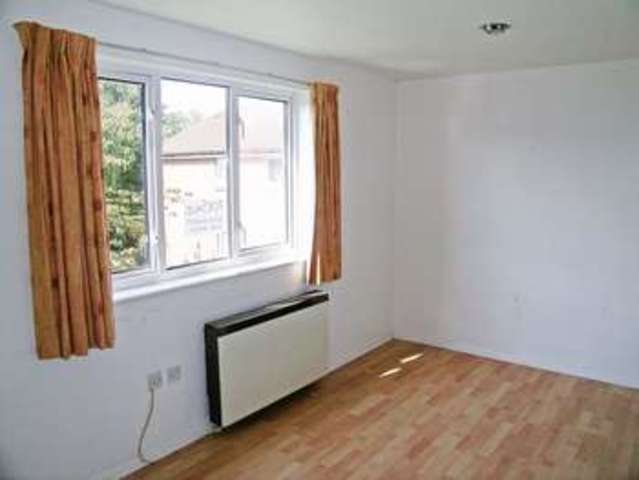  Image of 1 bedroom Property to rent in Stonebridge Clevedon BS21 at Stonebridge  Clevedon, BS21 5BZ
