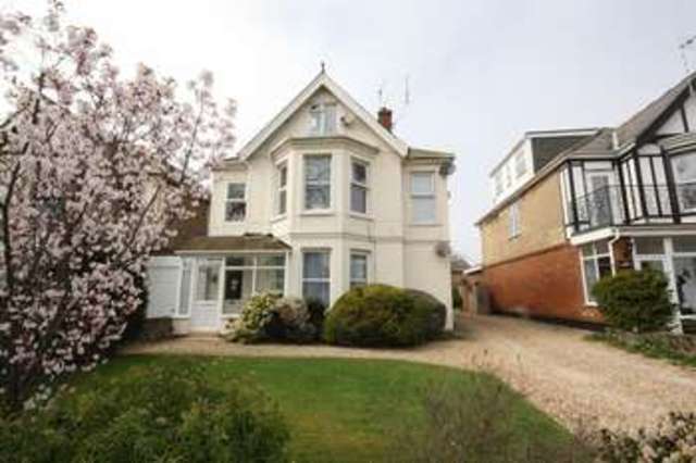  Image of 1 bedroom Flat for sale in Stour Road Christchurch BH23 at Stour Road  Christchurch, BH23 1LN