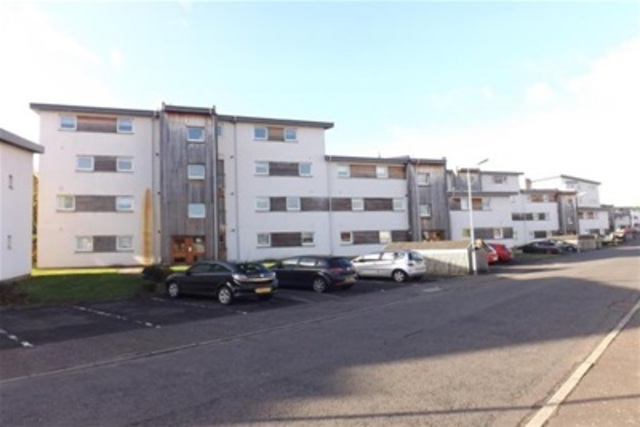  Image of 2 bedroom Flat to rent in Strathclyde Gardens Cambuslang Glasgow G72 at Cambuslang South Lanarkshire South Lanarkshire, G72 7ET
